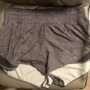 Lululemon Grey Hotty Hot High Rise 2.5 inch Size 4 Shorts